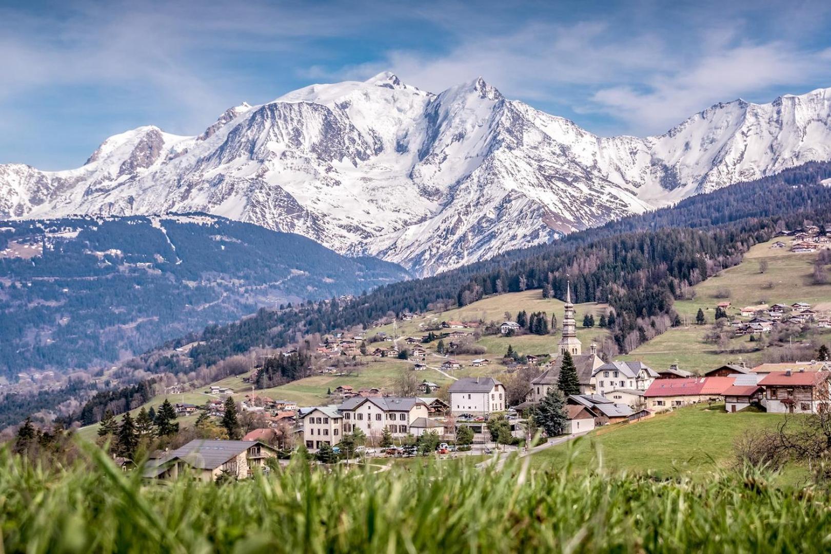 Apartment Au Bon Coin - Luxury Chamonix Hidden Haven, Mont Blanc View, Hot Tub And Garden Exterior photo