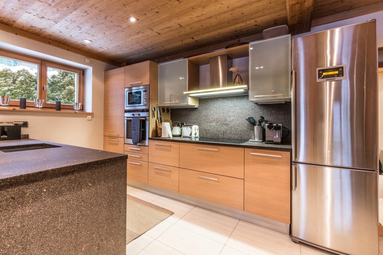 Apartment Au Bon Coin - Luxury Chamonix Hidden Haven, Mont Blanc View, Hot Tub And Garden Exterior photo
